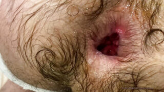 Mladá americká teenagerka dostane od nevlastního otce anál bez sedla