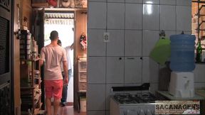 fefo chama marido de aluguel para consertar sua pia e acaba sentando no cano