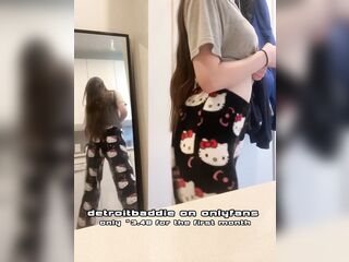 Crave I had a bf to wear Howdy Kitty pjs with