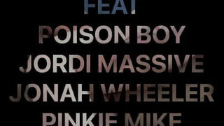 Mladý potetovaný Jonah Wheeler dominuje svým masivním penisem v drsném doggy stylu a análním sexu