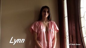 Lynn's 5 Minute 4k Nude Strip Tease & Display