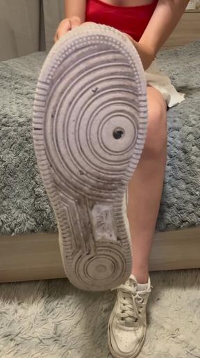 VIDEO #19 – Lecca la Mia Suola 👢💦