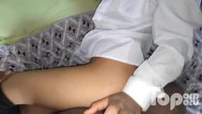 casting 019 - carolina se pone un hermoso cosplay de colegiala y nos deja corrernos dentro para poder saldar su deuda (version completa)