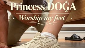 Worship my feet and sniff