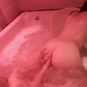 Fucking A Tinder Girl Without A Condom In The Jacuzzi