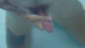 Dominant Southern Twink’s Underwater Cum Show