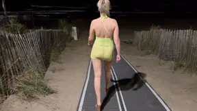 Real homemade wife gets her asshole closeup in public