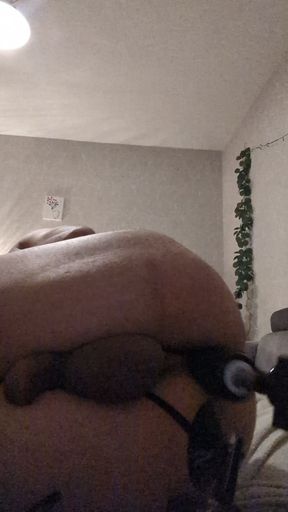 Fuck Maschine fuck my butt hole with string