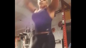 Muscle Girl got Moves
