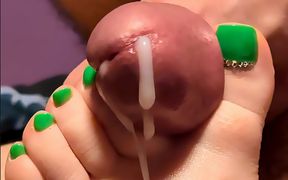 Close up Footjob Sexy Toes Cumshot