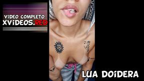 lua doidera brincando sozinha em casa ate gozar com brinquedinho novo