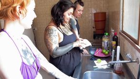 The Chubby Girl Invited Her Friends Over for an Afternoon of Sex