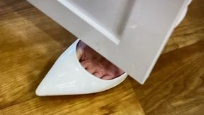 Target: Toe Cleavage WMV