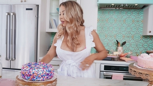 Brazzers: Cookie Daddy Pounds Her in Every Way