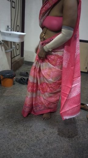 Saree Hot