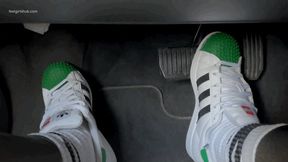 SMALL FEET PEDAL PUMPING IN TIGHT NEW SUPERSTAR SNEAKERS - MOV HD