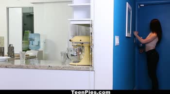Jennifer Jacobs' Steamy Creampie Encounter with J-mac's Big Cock