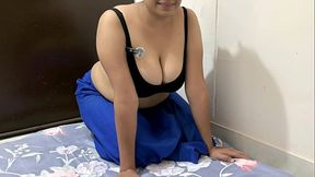 Bhabhi who came to find her husband in room got satisfied sex, village hindi audio fuck