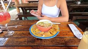 INVITO A LA DE TINDER A COMER Y AL FINAL LE COBRO LA COMIDA CON SU CO&Ntilde_O