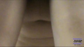 Casal e convidado conhecer sex shop o marid&atilde_o acaba oferecendo sua mulher, para os amigos e fazem a festa com ela, muita rola na boca e na bucetinha ela adora esposa safadinha.