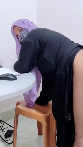 Hijabi Hot bank manager fuck by desi village Farmer Desi chudai xxx   Clip 3