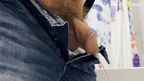Piss 004 - Hairy man takes a piss