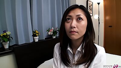 Japanese Mature Step Mom seduce to Fuck and Creampie in Uncensored JAV Porn