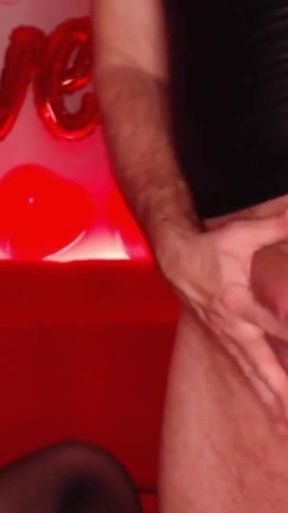 Valentine's Intimacy: a Couple's Sensual Blowjob Celebration Unfolds