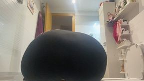 MILF in Tight Bodysuit Drops Huge Farts in Bathroom