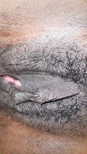Stepping on the maid&#039;s dirty pussy until she cums