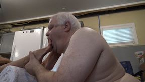 Dirty Feet Licking in the Garage - FULL HD 108p