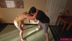 Eckobelle gets taught new moves