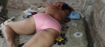 Village sister-in-law's massage in the open.