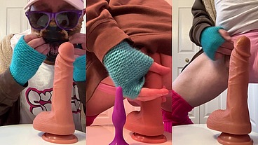 Watch the gay dog man slurp up his cummies