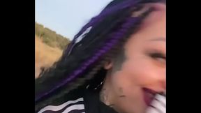 Un hombre me sigue y acabamos follando!