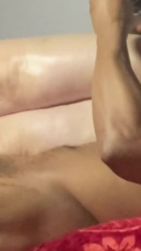 Mature wife takes Jamaican BBC in her hands. Interracial massage   Clip 1