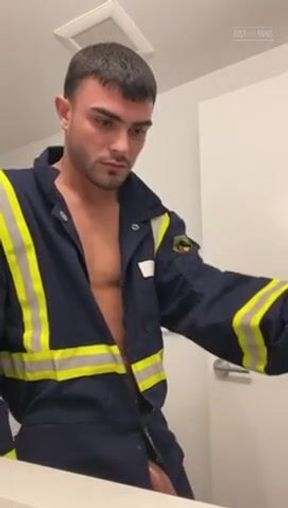 Fapping weenie in work uniform