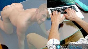 Beau Maddox and Trent Summers fuck while working from home