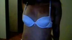 This horny camgirl knows that being thicc is great and I love her butt