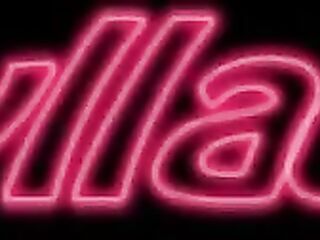 Nyllady Dangling in a Pizzeria