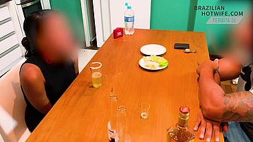 RECEBENDO O COMEDOR NA INTIMIDADE DO NOSSO LAR – MENAGE 13