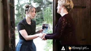 MOMMY'S GIRL - Hardcore Fangirl Wants To Be Fucked By Her MILF Celebrity Crush Dee Williams