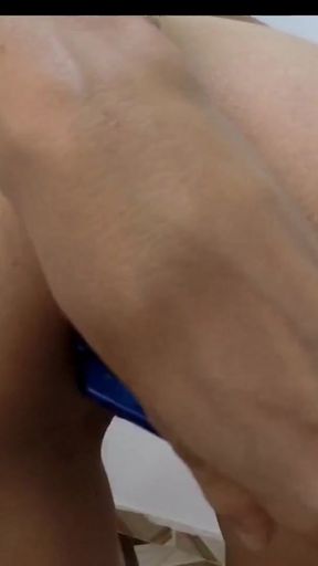 Teacher teaching how to shave a pussy   Clip 2