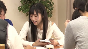 「ダメ&hellip_声出ちゃうって！」声を出しちゃいけない状況でカワイイあの子の股間を陰湿イタズラ責め！スリルとドキドキ感でマ○コが爆濡れ！アヘ声を我慢しながら連続真性中出しSEX！！【パート1】