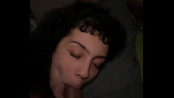 Promis ! Je n&rsquo_ai rien demand&eacute_.. Sentir sa douce langue sur ma verge... Elle ...