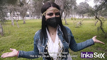 Ginezflowrs, la gitana de mirada penetrante
