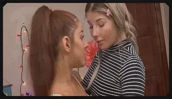 Sensual Oral Worship with Vanna & Vienna