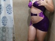 Ducha sexy sola en casa