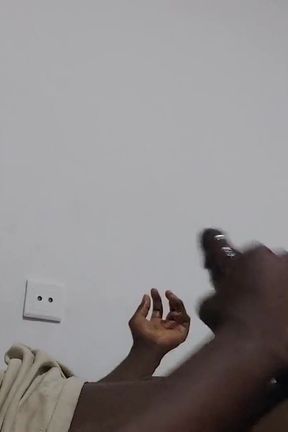 I Saw the Hotel Room Attendant Syping but I Kept on Stroking My Dick for Her to Cum