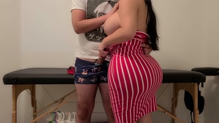 OMG my big ass busty MILF Step Mom looks so HOT while folding laundry! I had to fuck her fat pussy